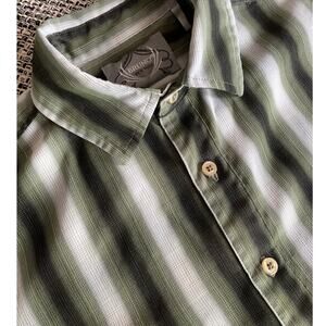 Bruno New York Mens Button Down Shirt Size Medium Striped Short Sleeve